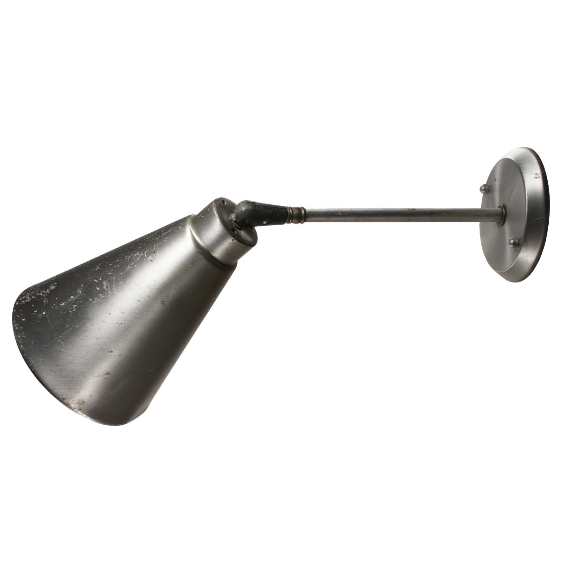 Vintage Mid Century Modern Sconce by Monticello -0